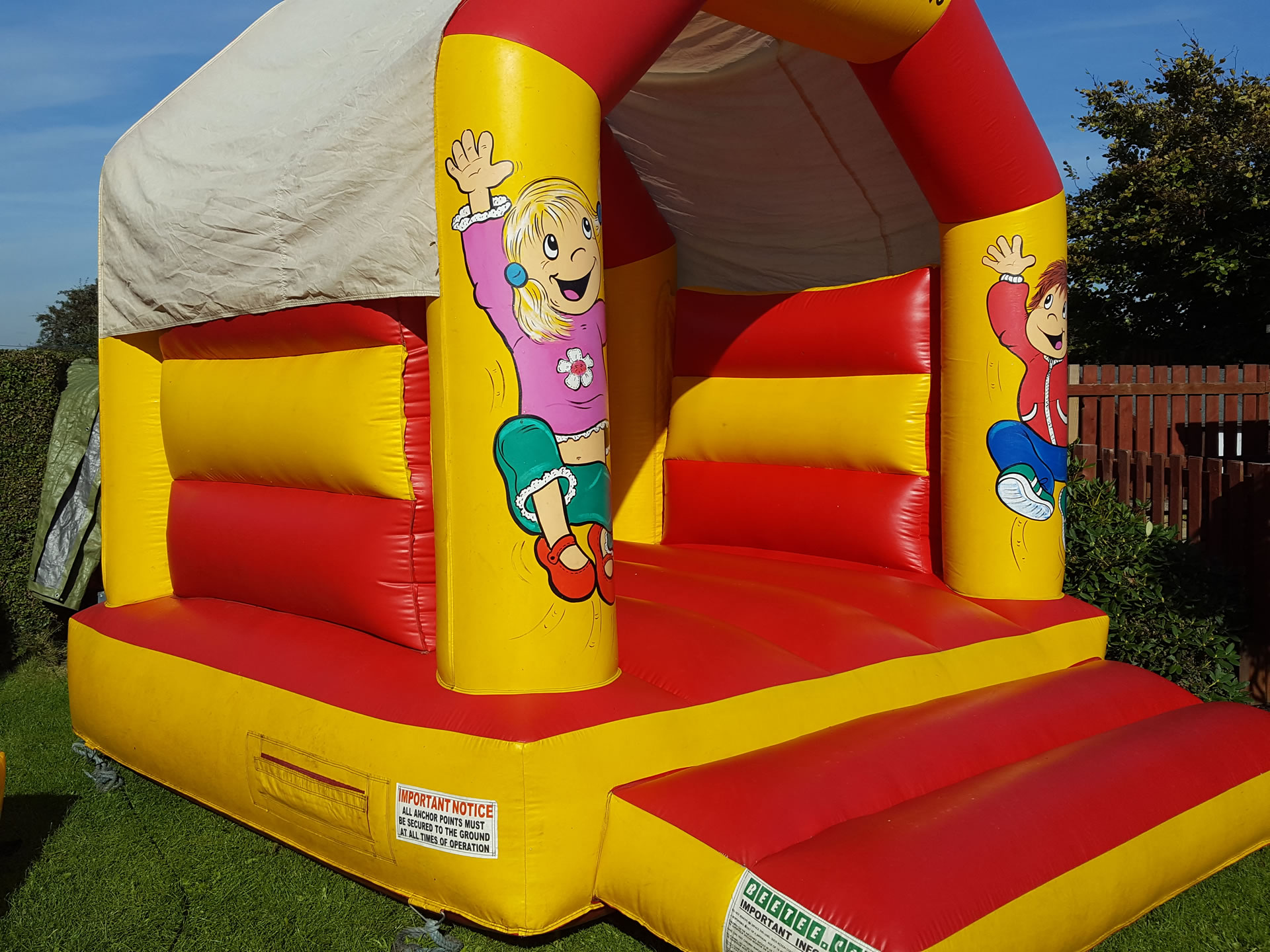 Red & Yellow Bouncy Castle Hire